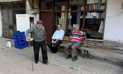 42 yıldır bakkal işletiyor, yaşını öğrenenler şaşkın ve 'maşallah' diyor