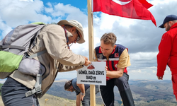 Dağcılar, Gönül Dağı'nda Neşet Ertaş'ı anmak için vefa tırmanışı yaptılar