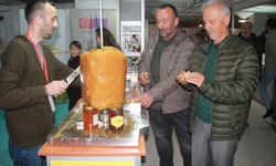 Bildiğiniz bütün dönerleri unutun! İşte karşınızda baldan döner