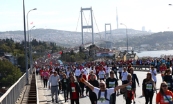 46. İstanbul Maratonu’nda kapalı hava bile renkli görüntülere engel olamadı