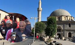 Tarihi Alaüddevle Cami cemaatine sıcak çorba ikramı