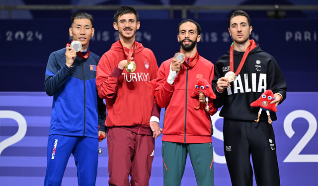 Paralimpik Oyunları'nda Milli Sporculardan çifte bayram: 5 madalya birden