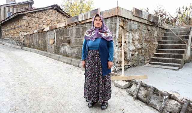 Yangında evsiz kalan kadın, kışa sıcak yuvasında giriyor