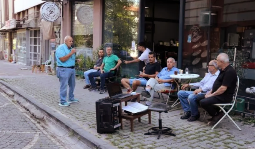 Esnaf 'Minik Kuş'un Konseri Olmadan Güne Başlamıyor (1)