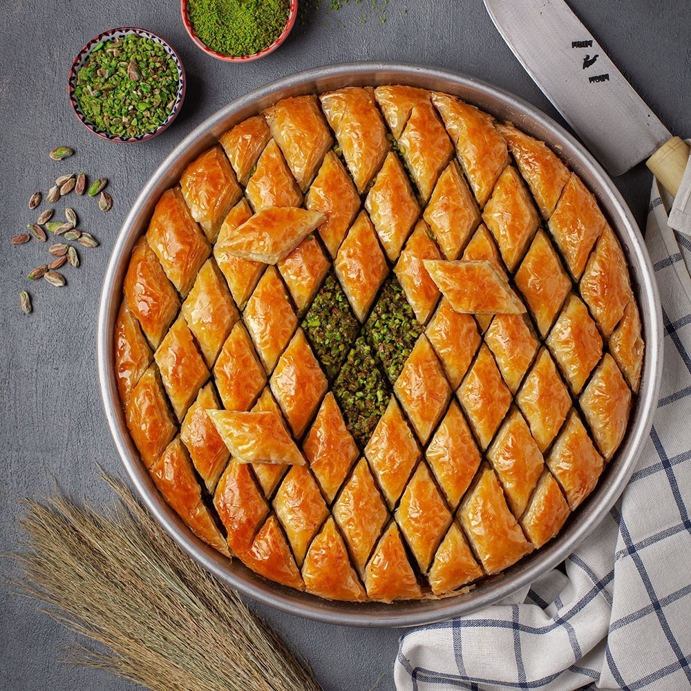 1808 Fistikli Baklava 2 Kg Tepsi