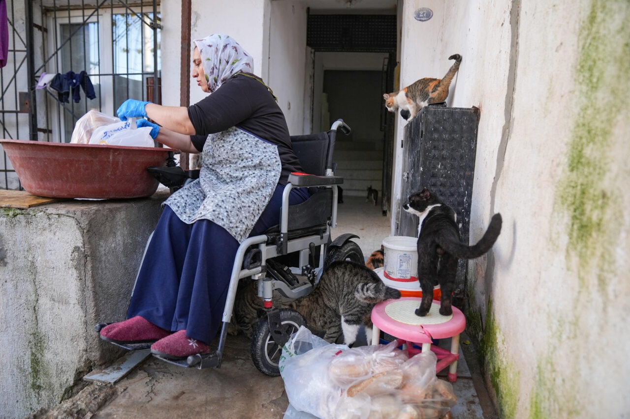 Tekerlekli Sandalyeyle Sokaklari